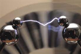 Electrostatică și protecție antistatică în industrie - Mecanică / Strojírenství